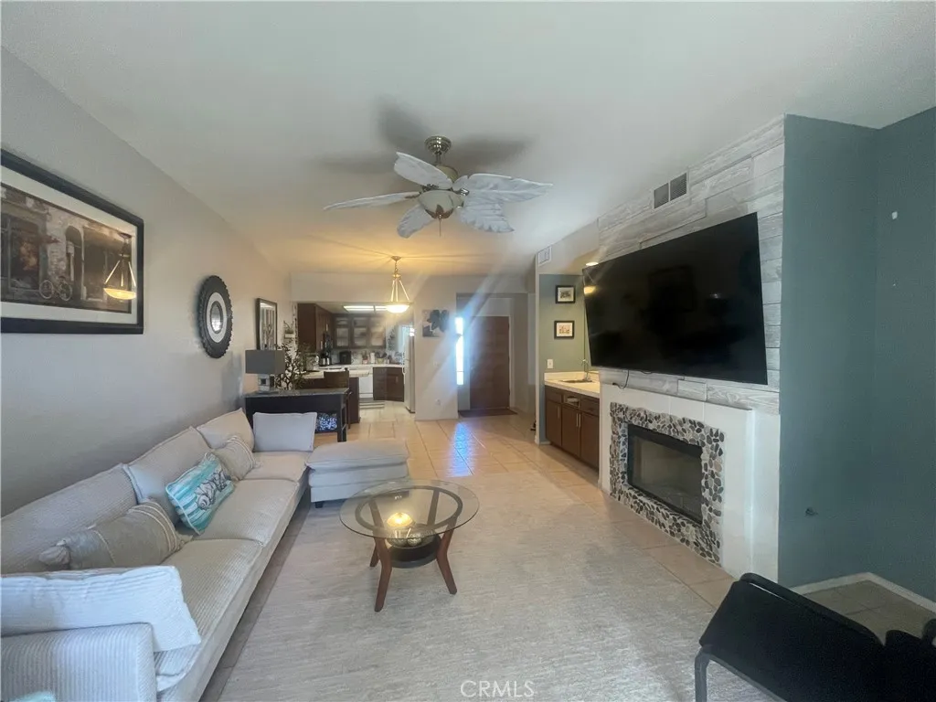 43756 Avenida Alicante, Palm Desert, California 92211 home-pic-11